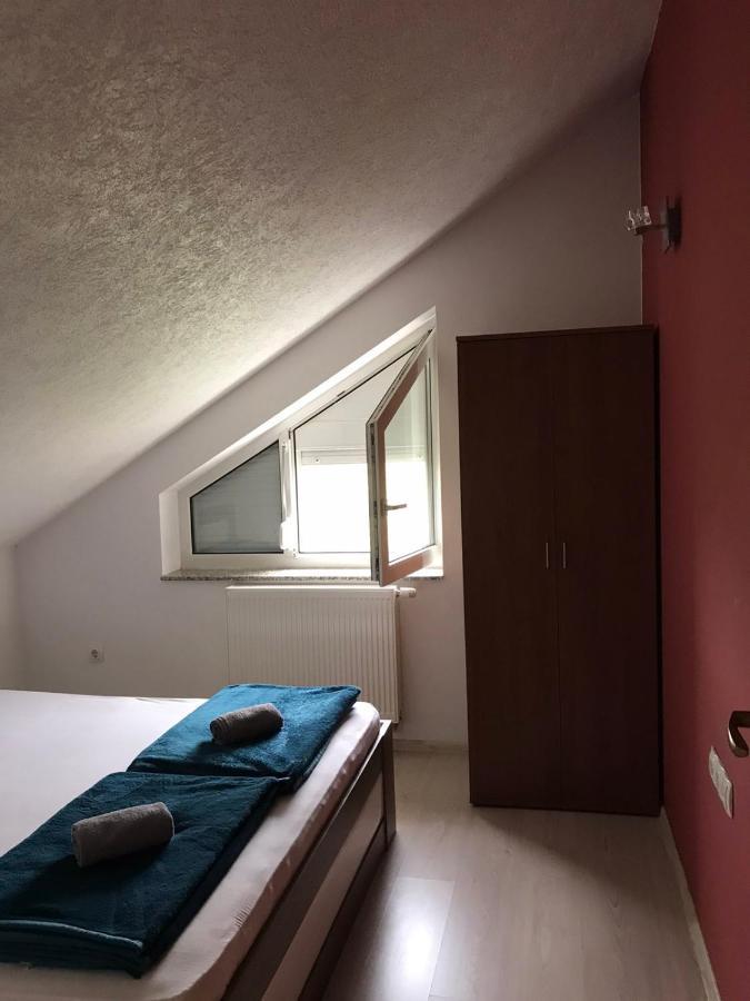Apartmani Dino Благай Екстер'єр фото