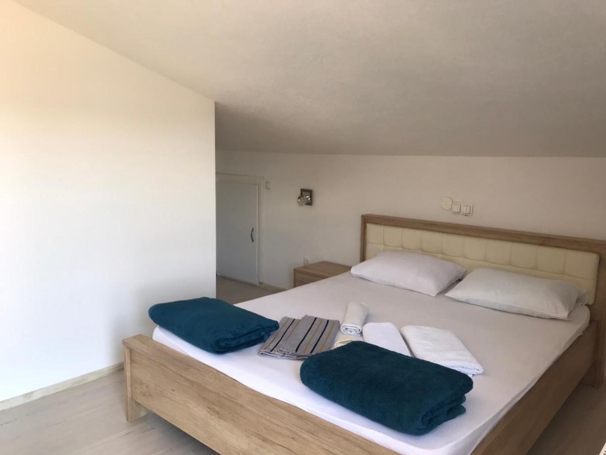 Apartmani Dino Благай Екстер'єр фото